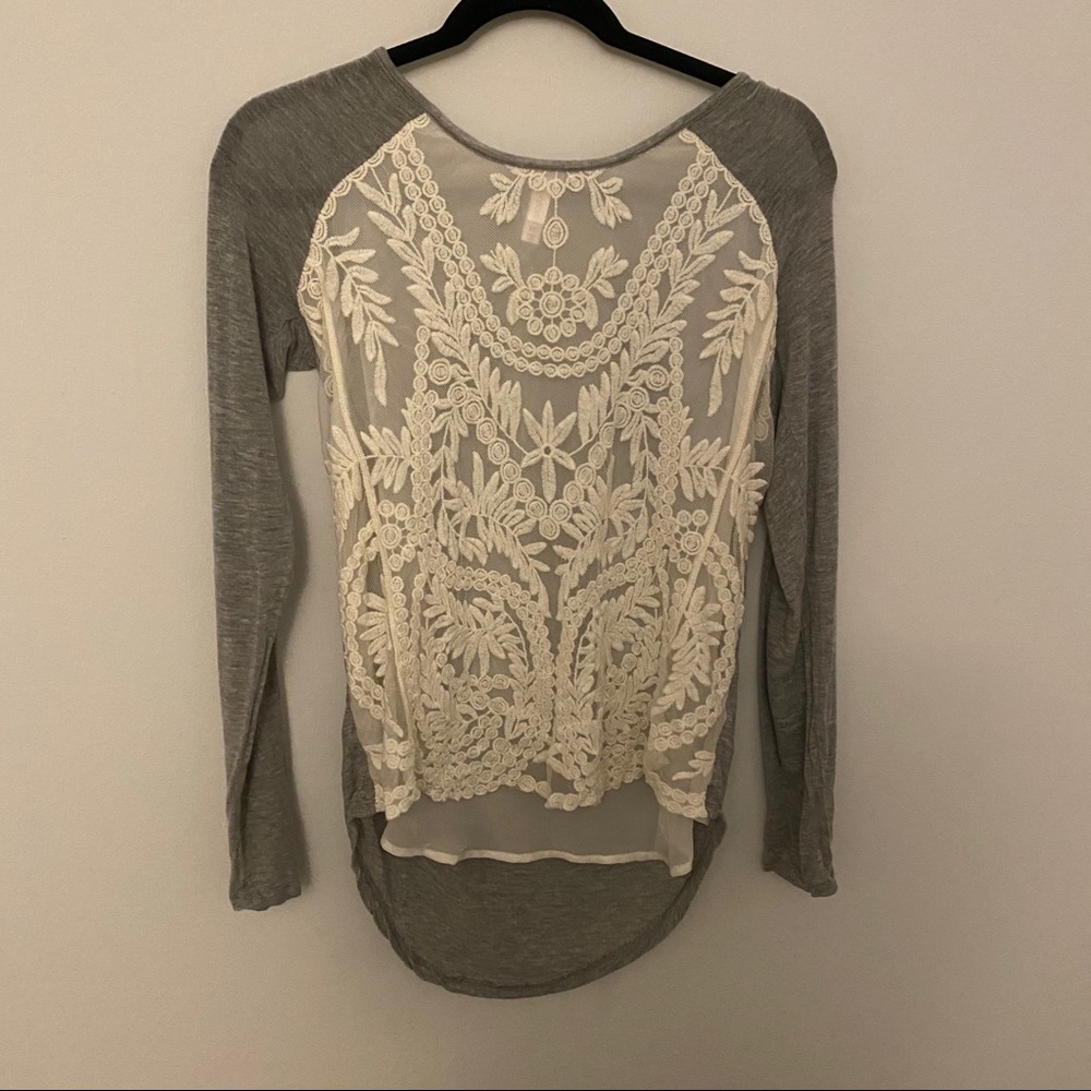 Xhiliration lace embroidered front raglan tee